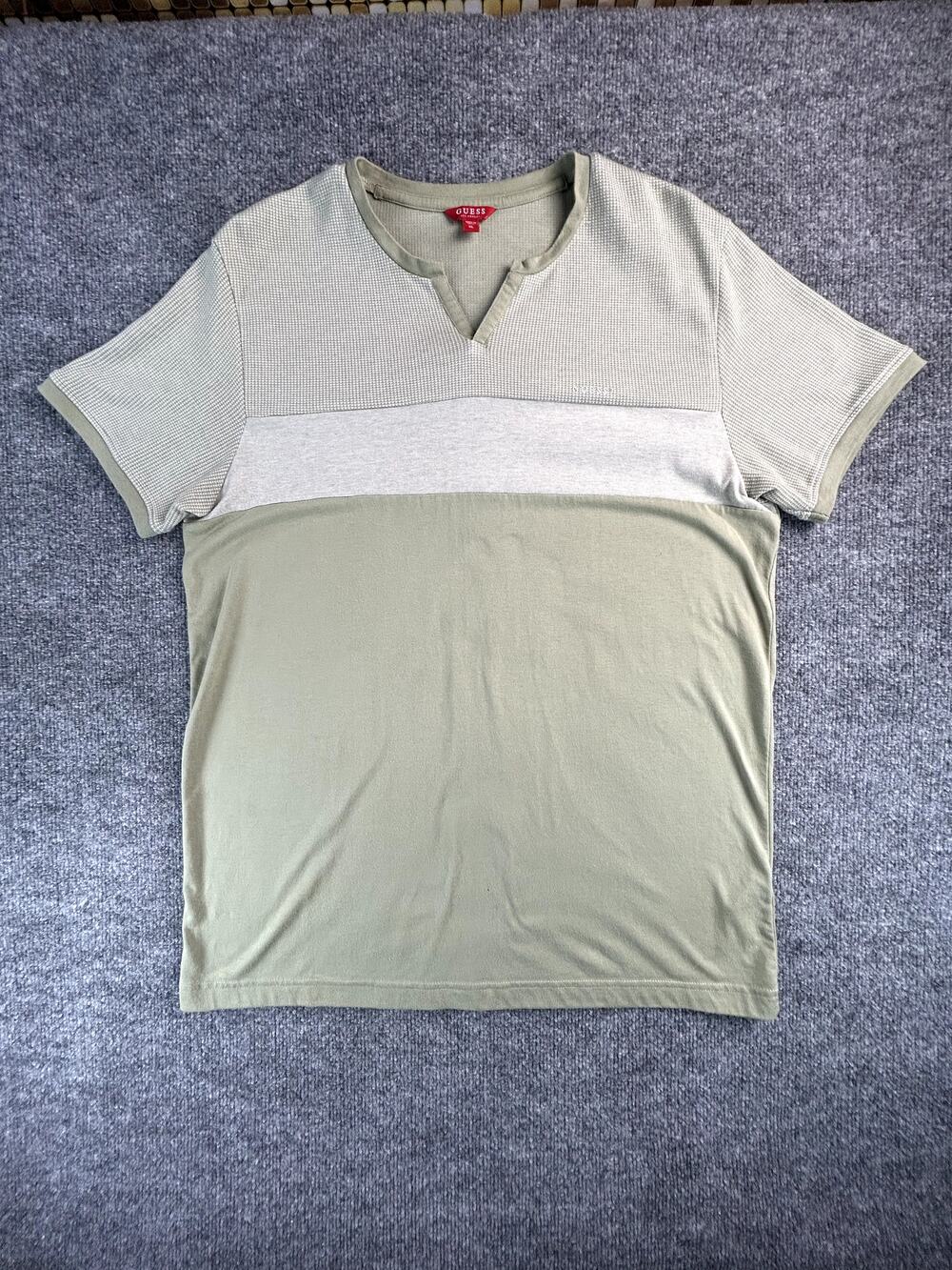 Guess Men's XL Textured Colorblock Knit T-Shirt Olive Green Short Sleeve